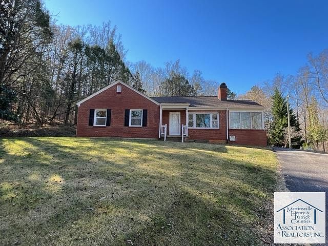1st image of 2204 Dogwood Ln