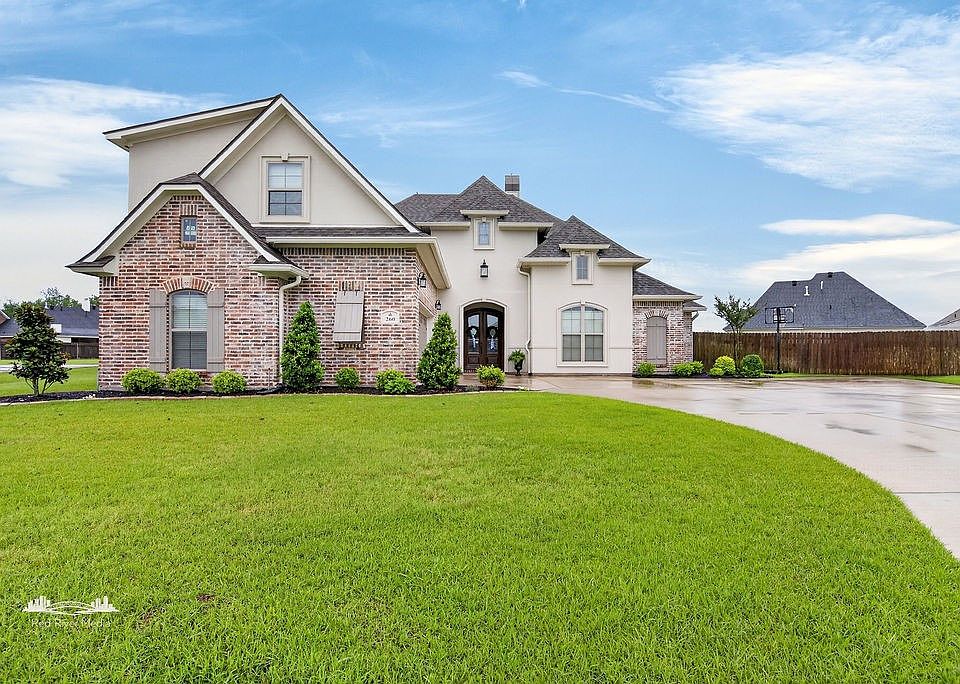 1st image of 260 Arrowhead Dr