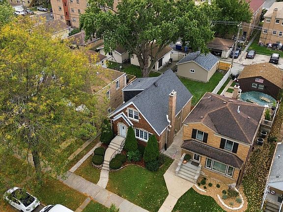 2nd image of 2529 W 110th Pl