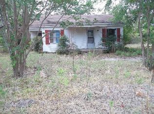 200 Reynolds St, Naples, TX 75568