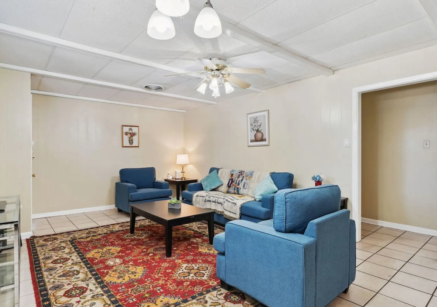 Luxurious 3-Bedroom Retreat: Your Gateway to New Orleans Fun! — Photo 3