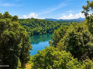 5 Rock House Rd, Kodak, TN 37764