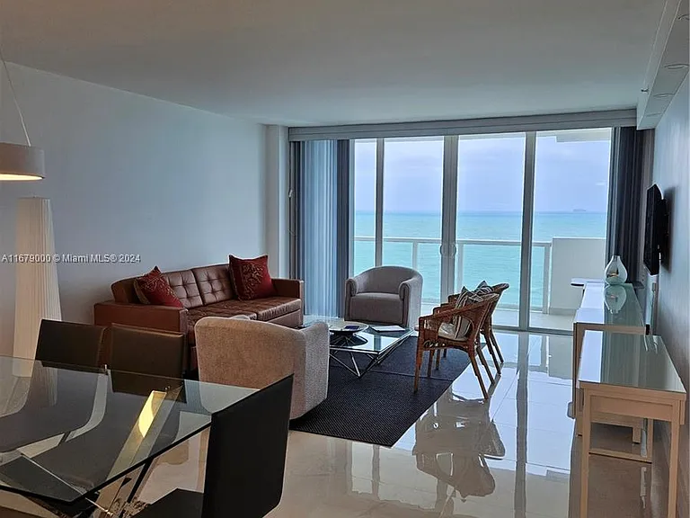 5601 Collins Ave #1605 — Photo 4