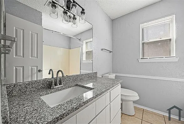 3 bed, 1800 sqft, $2,350 — Photo 2
