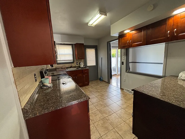 417 Carolina Ave — Photo 4