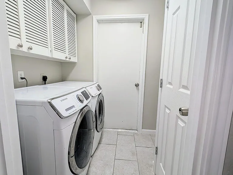 507 Lee Dr — Photo 10