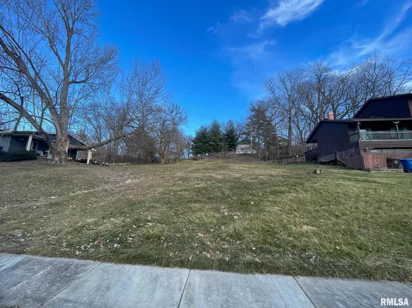 3536 13th St, Moline, IL 61265