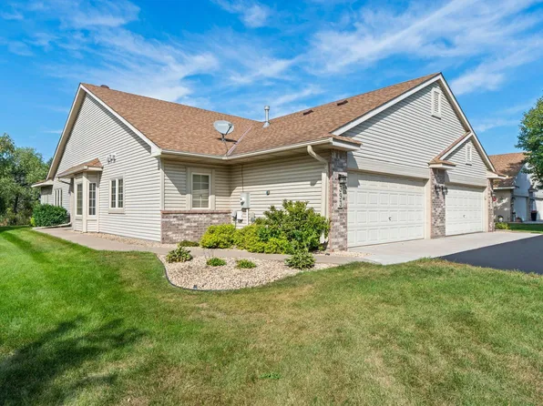 393 Allen Ave, Little Canada, MN 55117