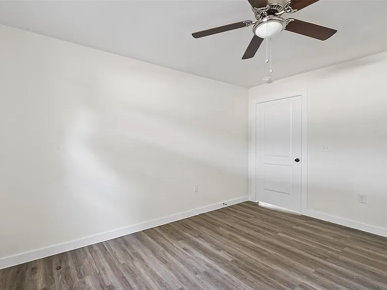 8221 Bigwood St — Photo 15