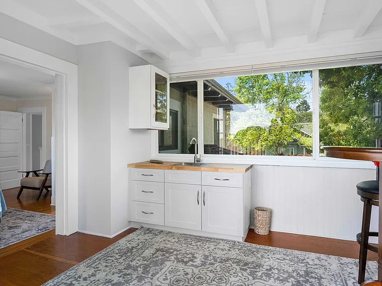 402 E Valerio St — Photo 17