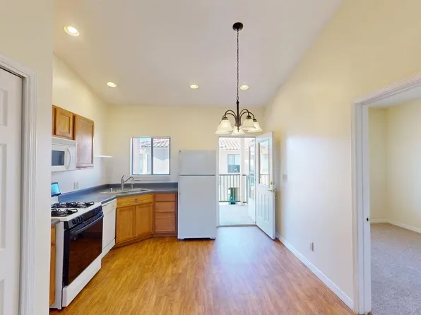 2 bd / 2ba 2nd Floor Apartment in Great Rio Rancho Area, 4253 Sabana Loop SE #B, Rio Rancho, NM 87124