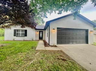 52 Innsbruck Ln, Shiloh, IL 62221