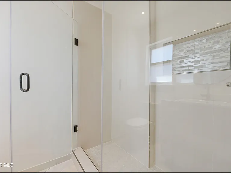 8617 Darlina Dr — Photo 25