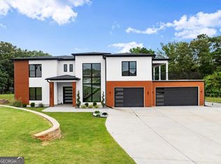 151 S Pointe Dr, Hartwell, GA 30643