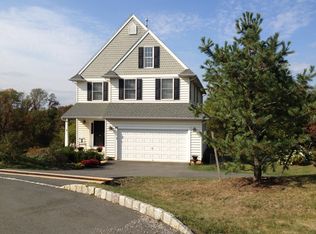 66 Perry Rd, Lambertville, NJ 08530