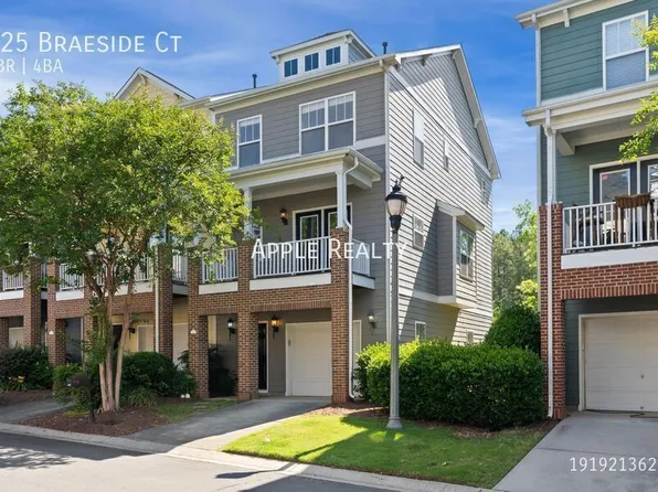 125 Braeside Ct, Cary, NC 27519