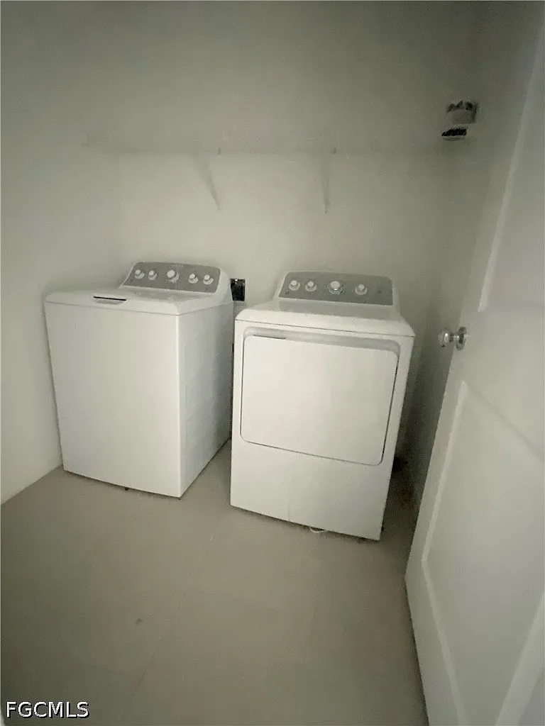 4 bed, 2.5 bath, 1914 sqft, $2,200 — Photo 4