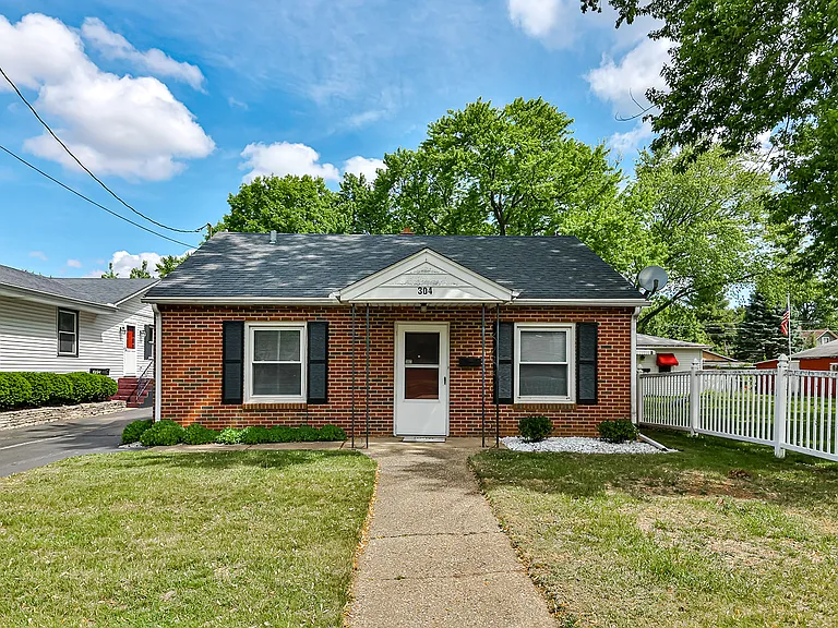 304 Merrill Ave — Photo 1