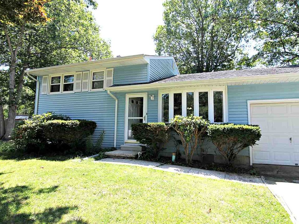 1st image of 306 Dennis Dr