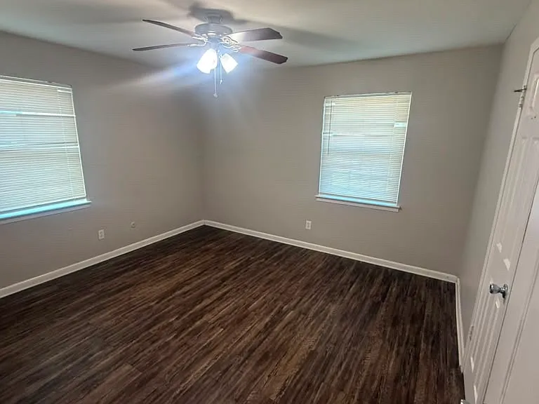 2520 Normont Cir #2520 — Photo 9