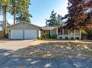 537 NW Columbia Dr, Oak Harbor, WA 98277