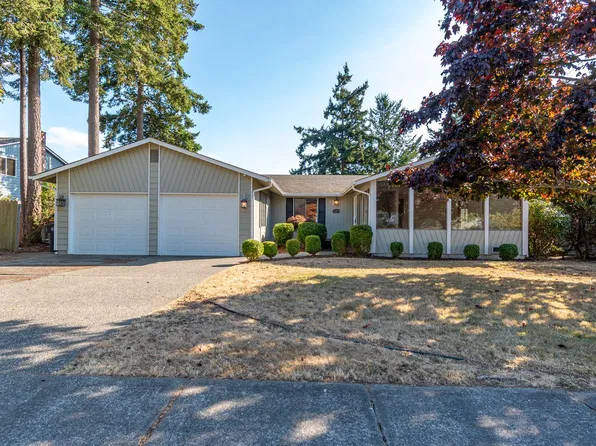 537 NW Columbia Dr, Oak Harbor, WA 98277
