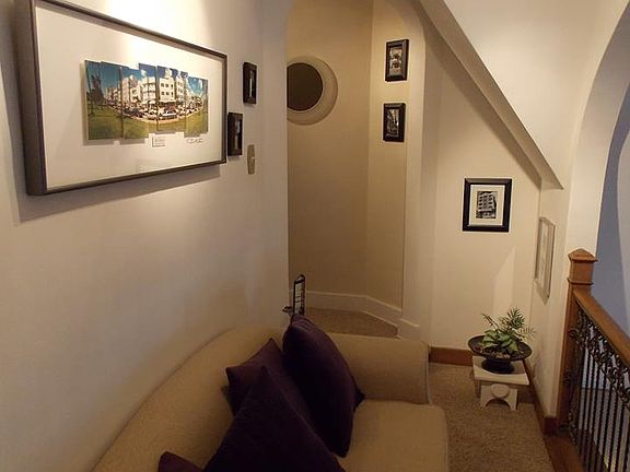 5th image of 19 Blackstone Ave