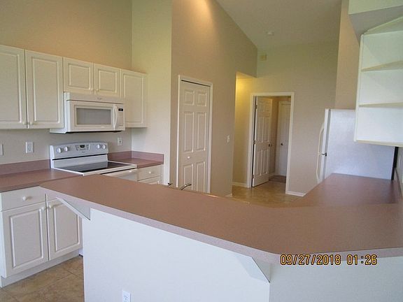 4th image of 1828 NE 19th Pl