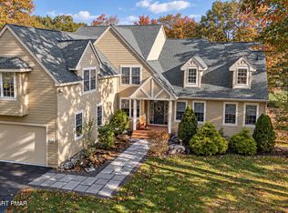 114 Pine Needle Ln, Pocono Pines, PA 18350