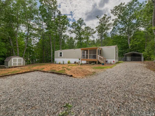 438 S Holiday Dr, Macon, NC 27551