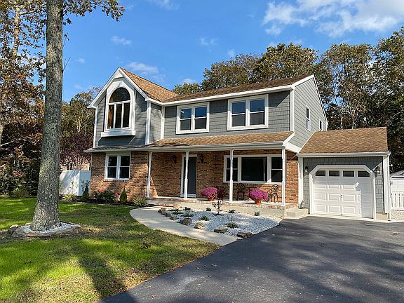 2nd image of 203 E Providence Ct