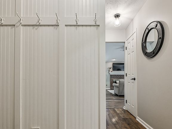 5th image of 13009 Sinclair Pl
