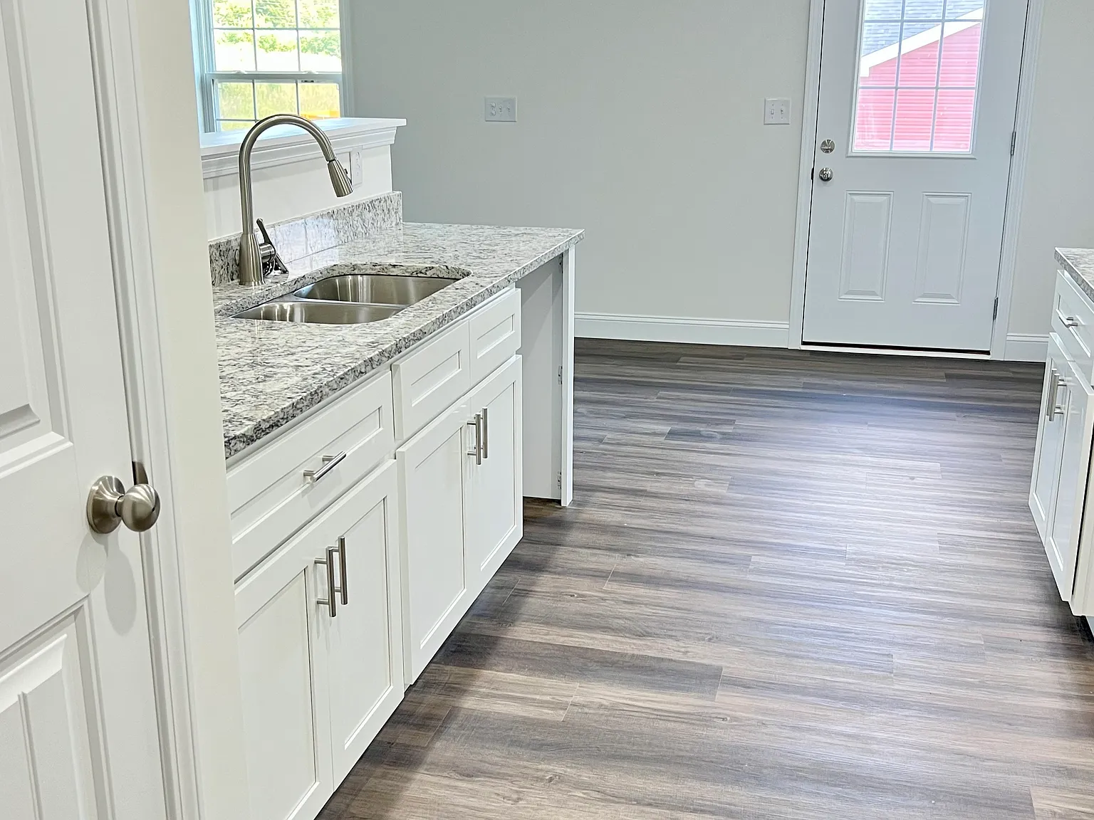 3 bed, 1298 sqft, $2,200 — Photo 4