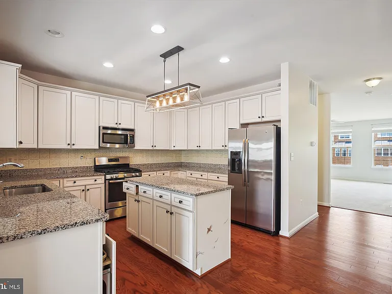 9003 Belo Gate Dr — Photo 5