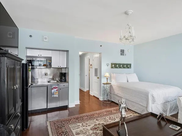 1205 Saint Charles Ave APT 1212, New Orleans, LA 70130