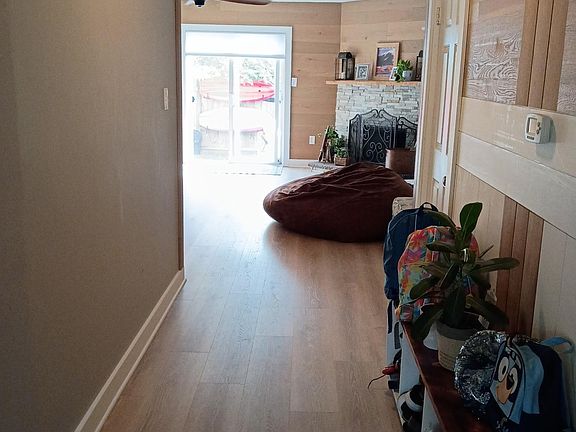 5th image of 516 Lagoon Blvd
