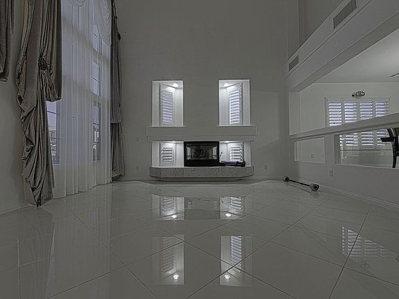 3rd image of 6211 Sierra Knolls Ct
