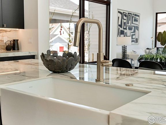 5th image of 306 S 3rd Ave