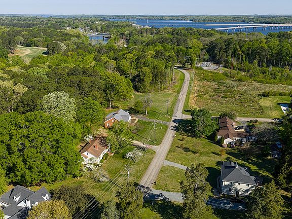 39th image of 379 Old Rock Rd