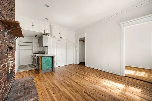 Sold by Compass | media 11