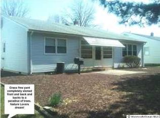 83 Castleton Dr, Toms River, NJ