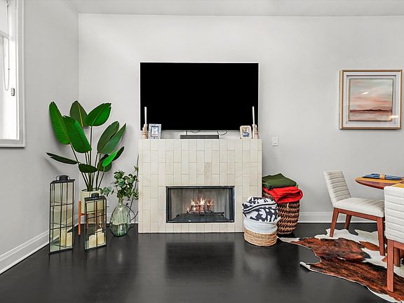 4th image of 622 N Rockwell St APT 404