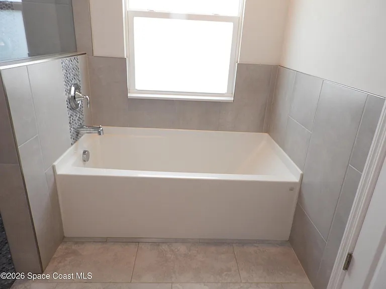 1530 Paley Cir SE — Photo 14