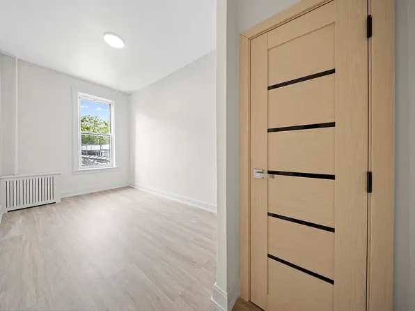 530 Sutter Avenue image 8 of 9