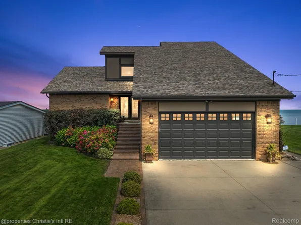 32257 N River Rd, Harrison Township, MI 48045