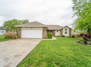 412 W Choctaw, Clever, MO 65631
