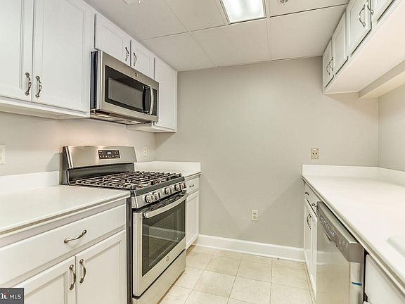 4th image of 1276 N Wayne St APT 219