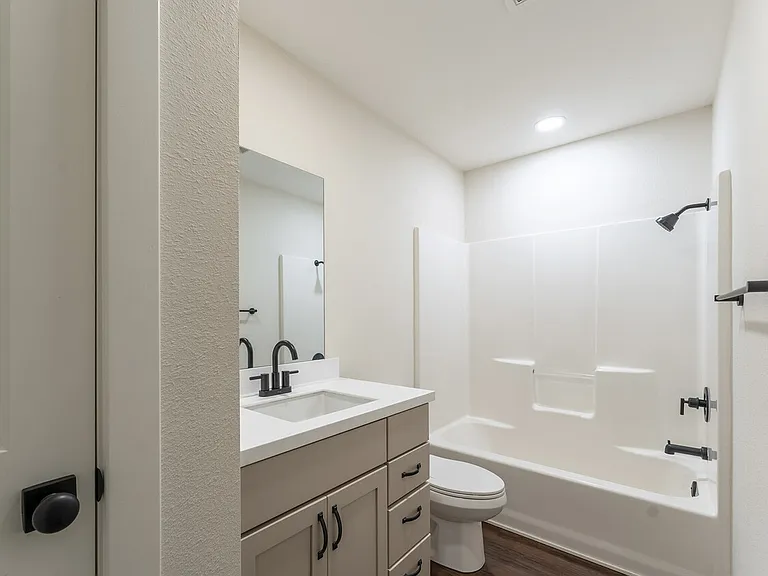 Highland Park Apartments — Photo 14