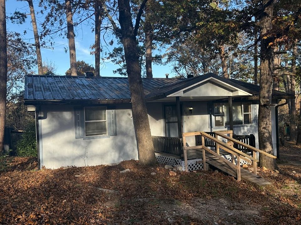 1st image of 16004 Hickory Dr