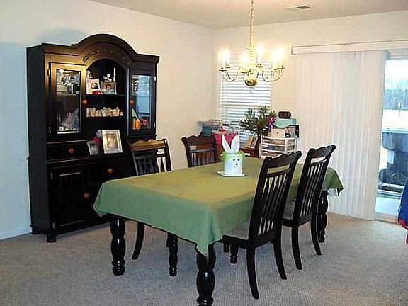 3rd image of 107 Cobblers Circle #107